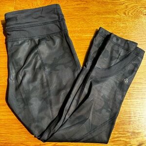 Lululemon camp crop leggings